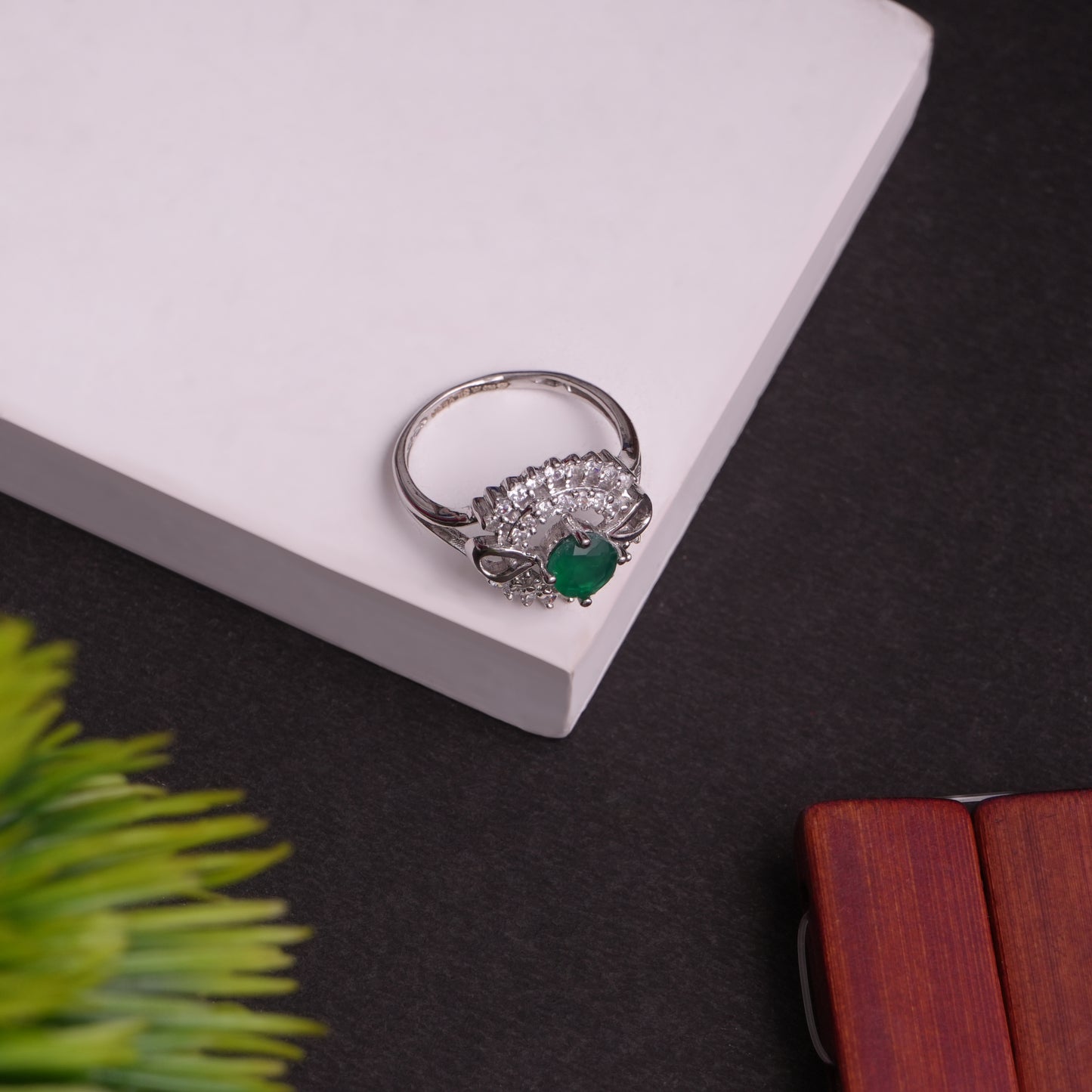 Greenstone Crest 925 Sterling Silver Ring