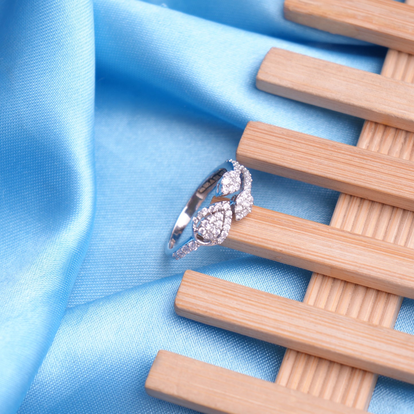 Feather Flight Etched 925 Sterling Silver Ring