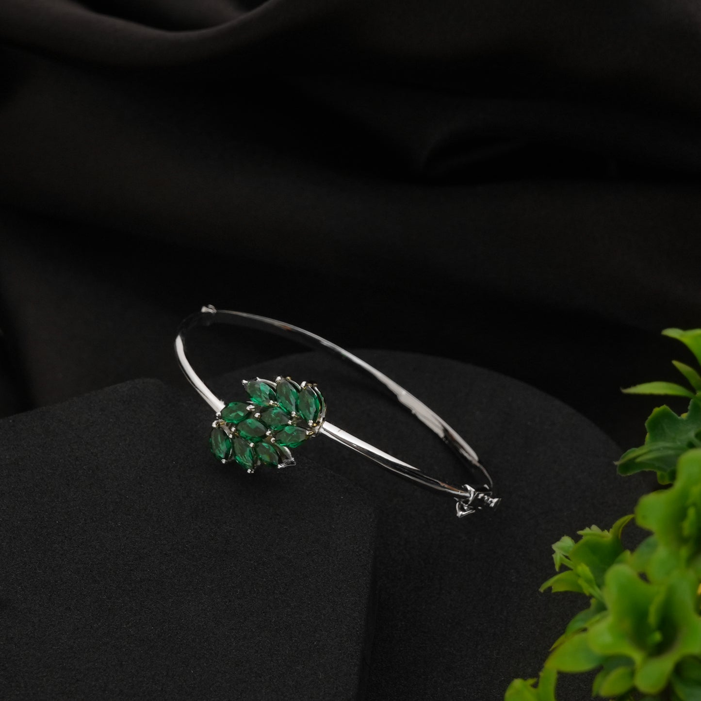 Green Leaflet Charm 925 Sterling Silver Bracelet