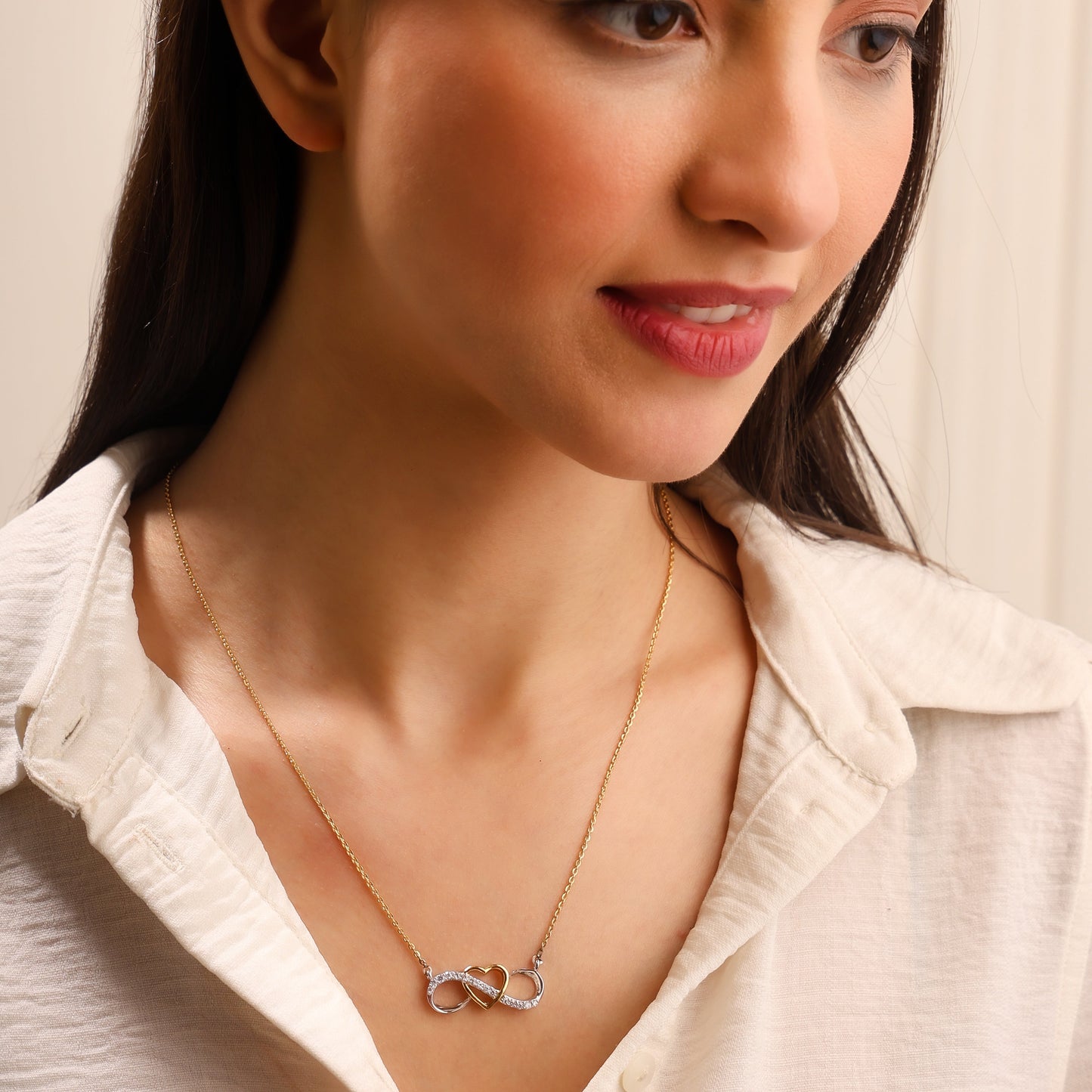 Zircon Studded Infinity Heart 925 Sterling Silver Pendant